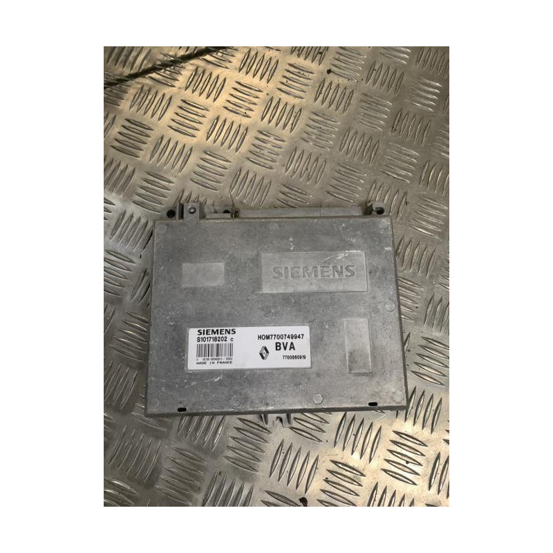 Calculateur moteur RENAULT  d’occasion