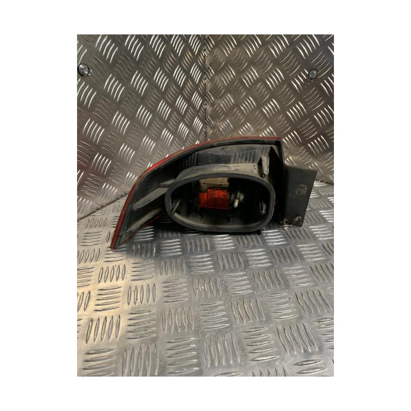 Feu arriere principal droit (feux) RENAULT LAGUNA 2 PHASE 1 d’occasion