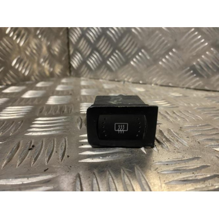 Commande degivrage lunette arriere VOLKSWAGEN GOLF 4 d’occasion
