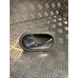Poignee interieur avant gauche RENAULT SCENIC 2 PHASE 2 d’occasion
