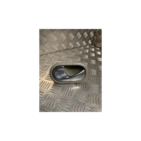 Poignee interieur avant gauche RENAULT SCENIC 2 PHASE 2 d’occasion