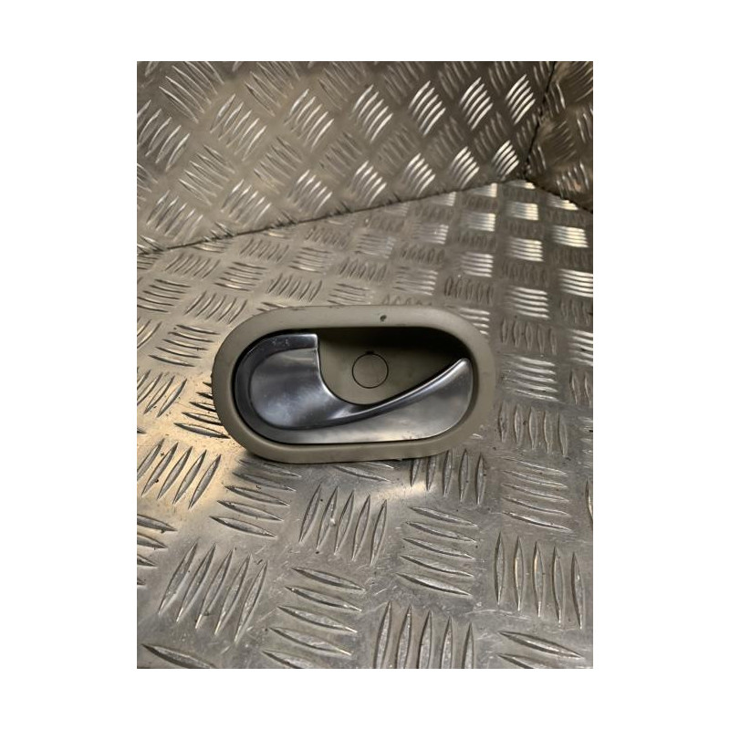 Poignee interieur avant gauche RENAULT SCENIC 2 PHASE 2 d’occasion