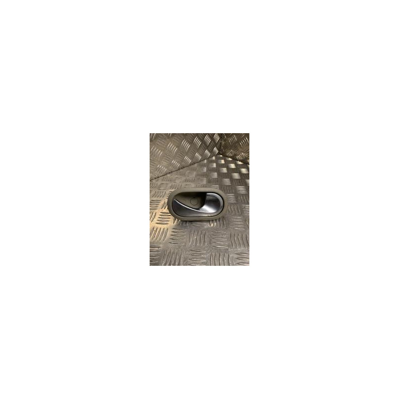 Poignee interieur avant droit RENAULT SCENIC 2 PHASE 2 d’occasion