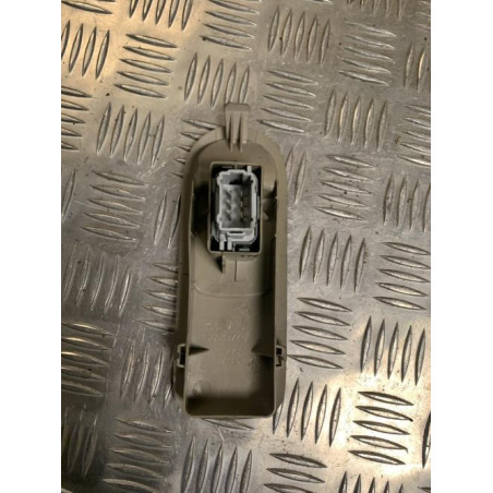 Interrupteur de leve vitre avant droit RENAULT SCENIC 2 PHASE 2 d’occasion