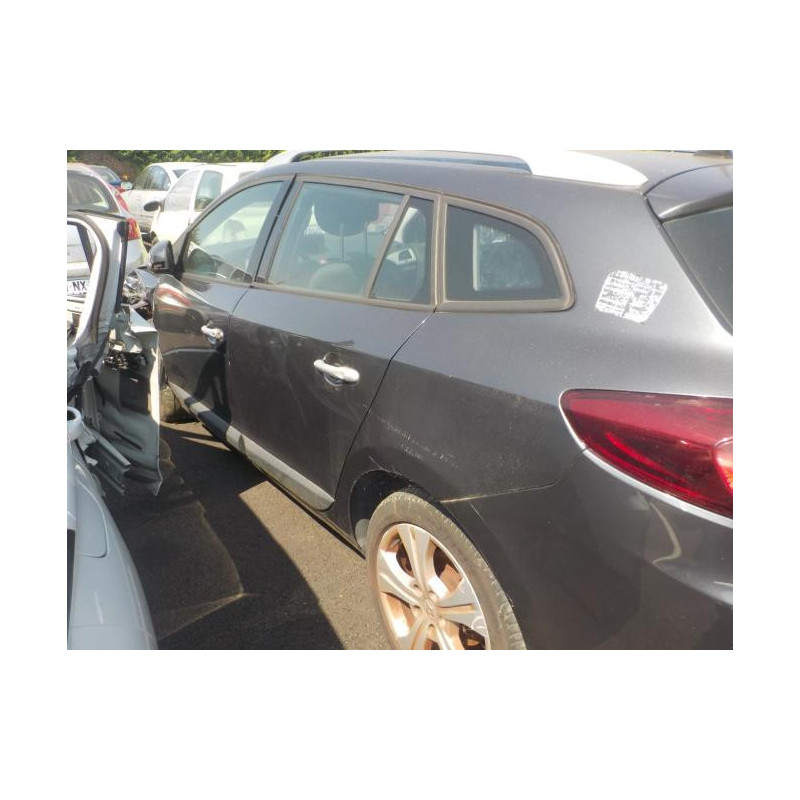 Interrupteur de leve vitre arriere droit RENAULT MEGANE 3 PHASE 1 BREAK d’occasion