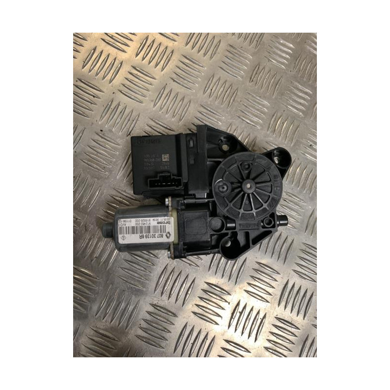Moteur leve vitre avant droit RENAULT MEGANE 3 PHASE 1 BREAK d’occasion