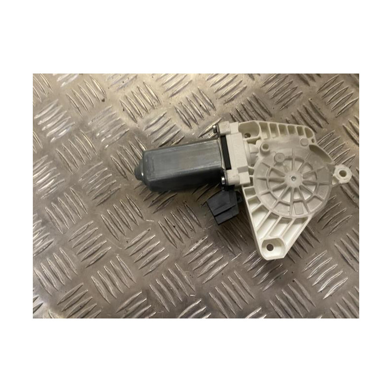Moteur leve vitre avant gauche MERCEDES CLASSE A 169 PHASE 1 d’occasion