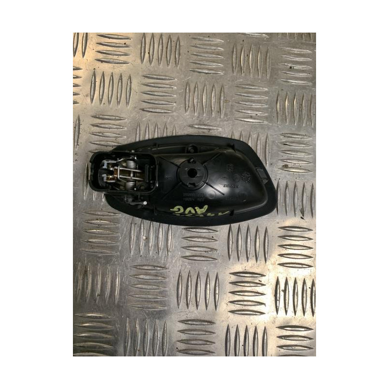 Poignee interieur avant gauche RENAULT MEGANE 3 PHASE 2 d’occasion