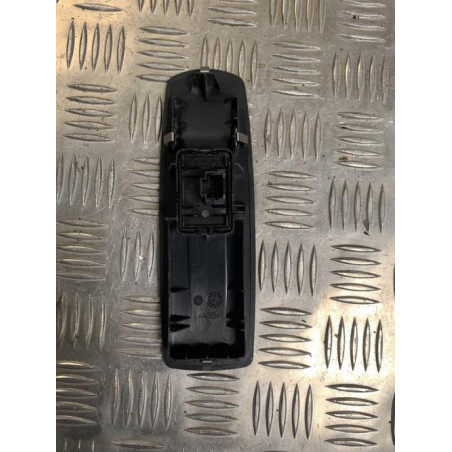 Interrupteur de leve vitre avant droit RENAULT MEGANE 3 PHASE 2 d’occasion
