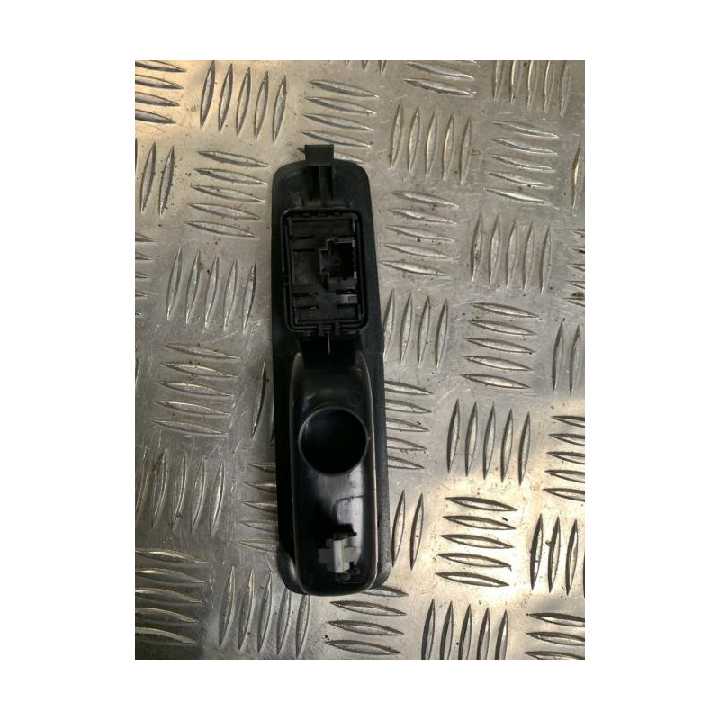 Interrupteur de leve vitre arriere droit RENAULT MEGANE 3 PHASE 2 d’occasion