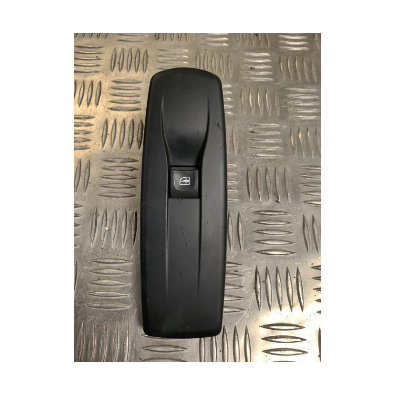 Interrupteur de leve vitre avant droit RENAULT MEGANE 3 PHASE 1 COUPE d’occasion