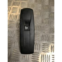 Interrupteur de leve vitre avant droit RENAULT MEGANE 3 PHASE 1 COUPE d’occasion