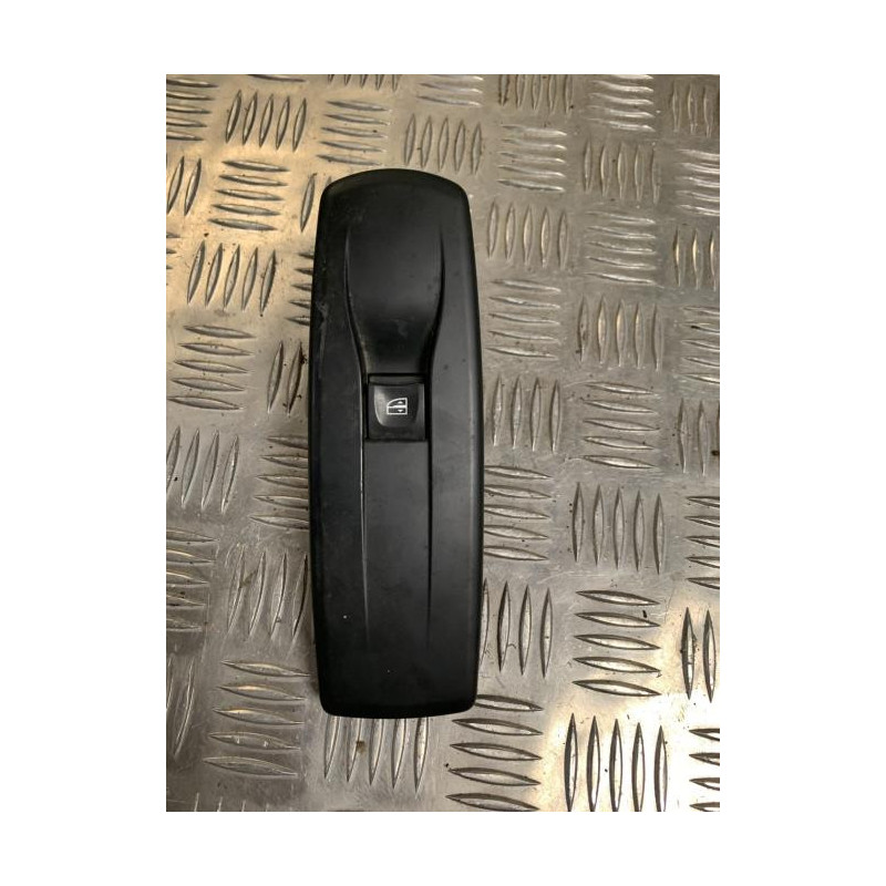 Interrupteur de leve vitre avant droit RENAULT MEGANE 3 PHASE 1 COUPE d’occasion