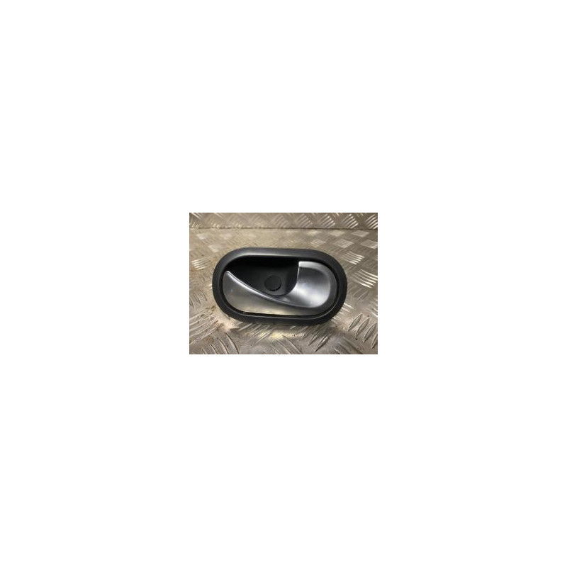 Poignee interieur avant droit RENAULT SCENIC 2 PHASE 2 d’occasion