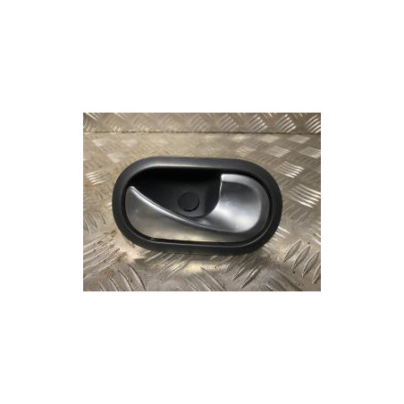 Poignee interieur avant droit RENAULT SCENIC 2 PHASE 2 d’occasion