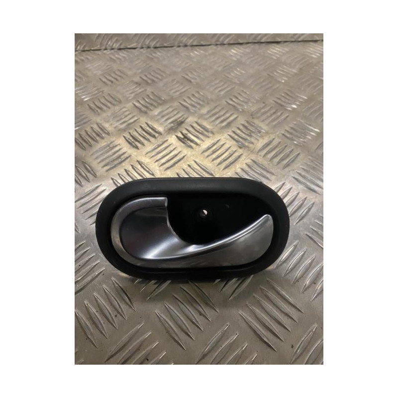 Poignee interieur avant gauche RENAULT SCENIC 2 PHASE 2 d’occasion