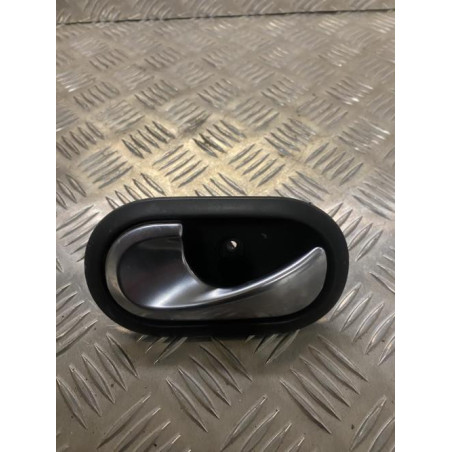 Poignee interieur avant gauche RENAULT SCENIC 2 PHASE 2 d’occasion