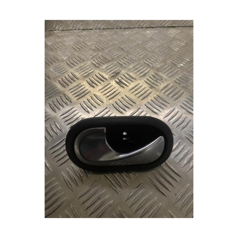 Poignee interieur arriere gauche RENAULT SCENIC 2 PHASE 2 d’occasion