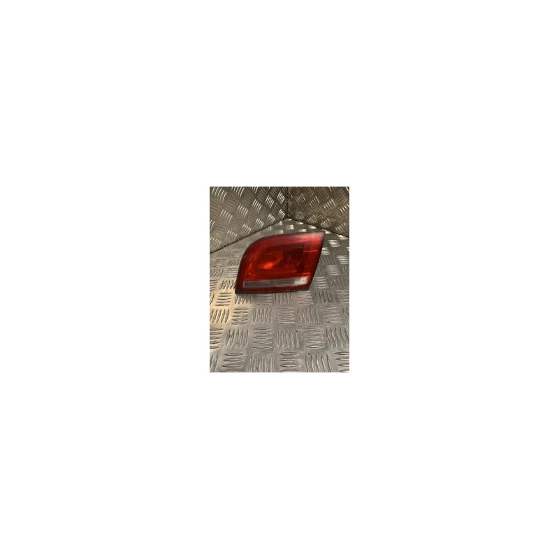Enjoliveur de feu arriere droit AUDI A3 2 SPORTBACK PHASE 2 d’occasion