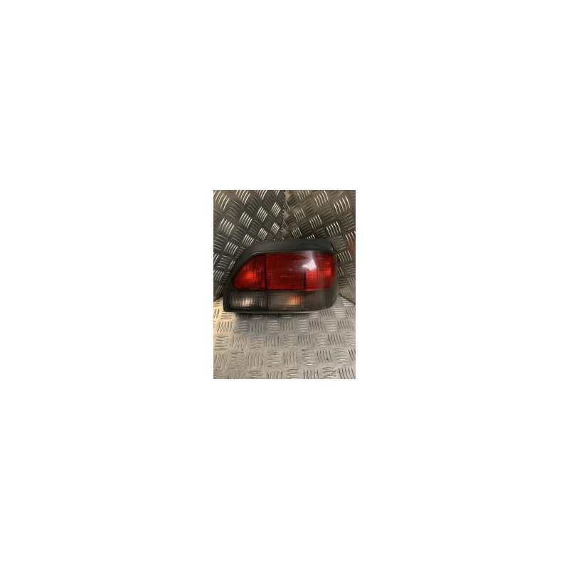 Feu arriere principal droit (feux) RENAULT CLIO 1 PHASE 3 d’occasion