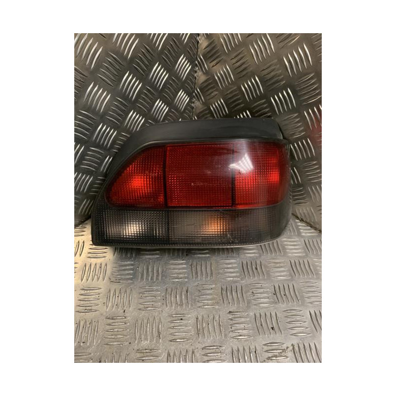 Feu arriere principal droit (feux) RENAULT CLIO 1 PHASE 3 d’occasion