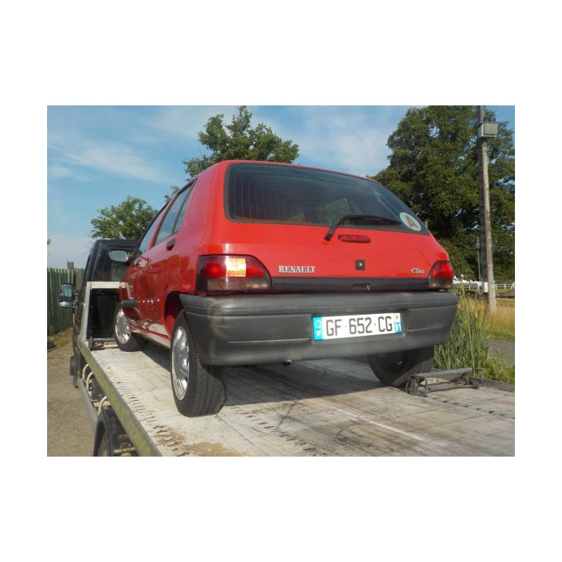 Platine feu arriere gauche RENAULT CLIO 1 PHASE 3 d’occasion
