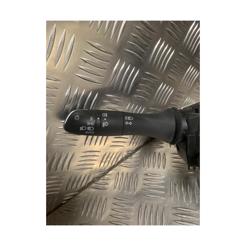 Commodo phare RENAULT MEGANE 4 PHASE 1 d’occasion