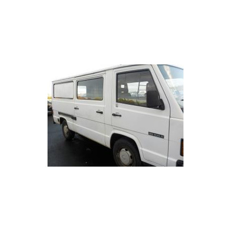 Porte avant droit MERCEDES MB 100 631 d’occasion
