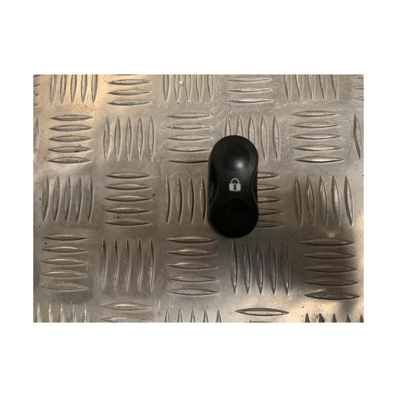 Commande de fermeture centralisee DACIA SANDERO 1 d’occasion