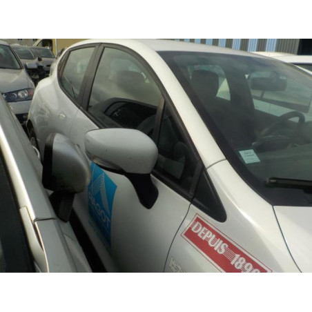 Coffre à batterie RENAULT CLIO 4 PHASE 1 d’occasion