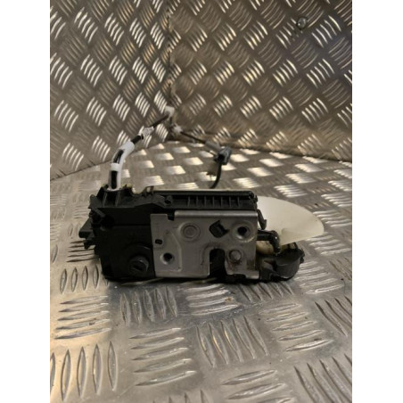 Serrure avant gauche PEUGEOT 2008 1 PHASE 1 d’occasion