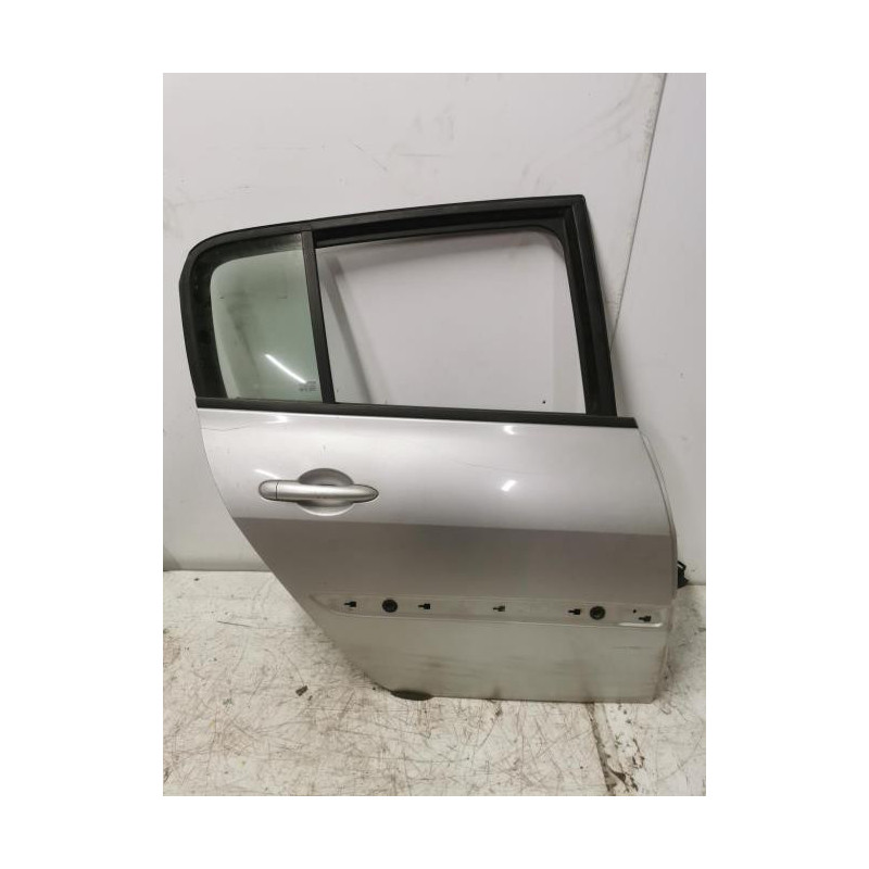 Porte arriere droit RENAULT SCENIC 3 PHASE 1 d’occasion