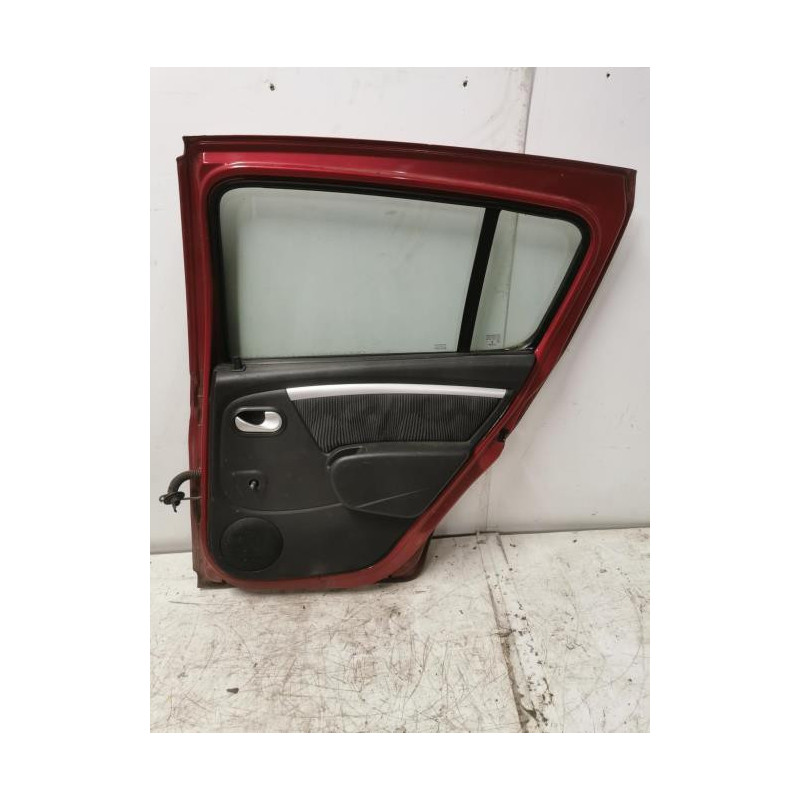 Porte arriere droit DACIA SANDERO 1 d’occasion