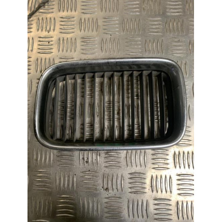 Grille de calandre gauche BMW SERIE 3 E36 d’occasion
