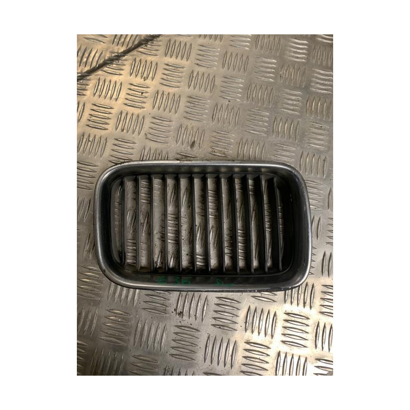 Grille de calandre droite BMW SERIE 3 E36 d’occasion