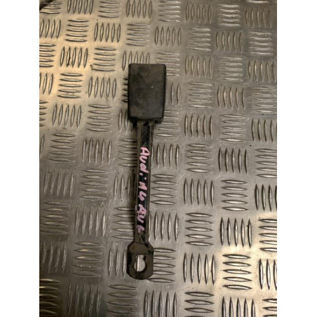 Attache ceinture avant gauche AUDI  d’occasion