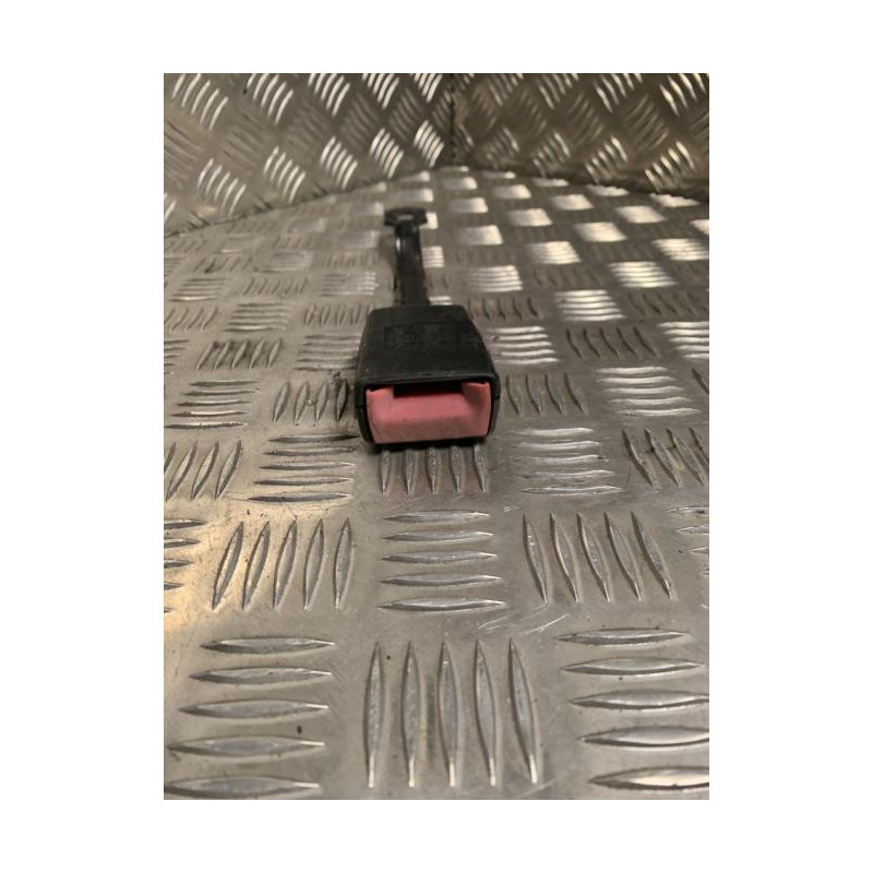 Attache ceinture avant gauche AUDI  d’occasion