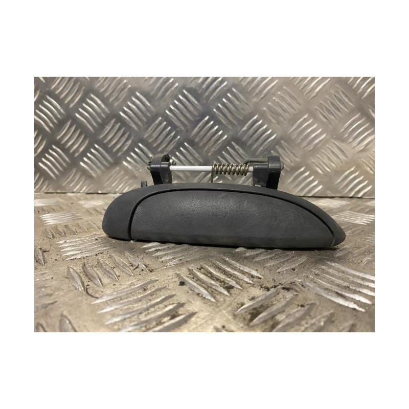 Poignee porte avant droit RENAULT MEGANE 1 PHASE 2 d’occasion