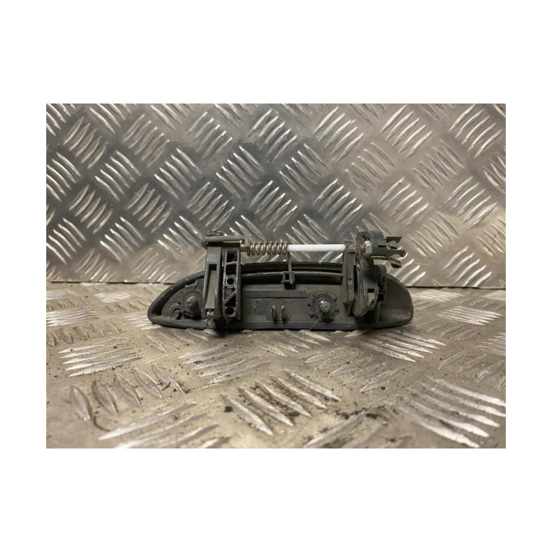 Poignee porte avant droit RENAULT MEGANE 1 PHASE 2 d’occasion