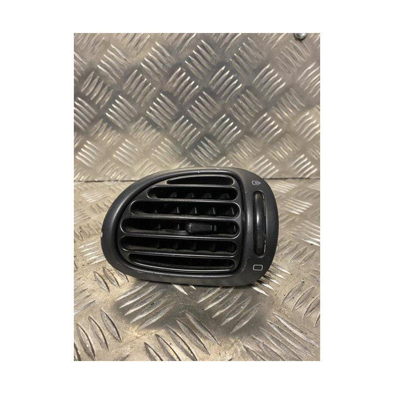 Aerateur tableau de bord avant droit PEUGEOT 206 PHASE 2 BREAK d’occasion