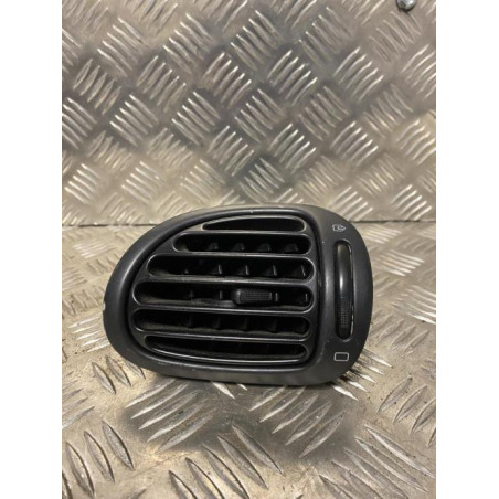 Aerateur tableau de bord avant droit PEUGEOT 206 PHASE 2 BREAK d’occasion