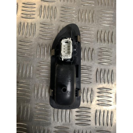 Interrupteur de leve vitre arriere gauche RENAULT LAGUNA 2 PHASE 2 d’occasion
