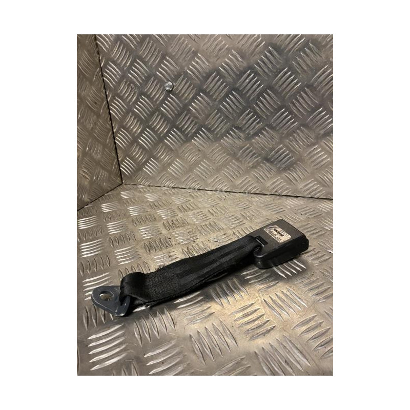 Attache ceinture arriere centrale PEUGEOT 206 PHASE 2 BREAK d’occasion