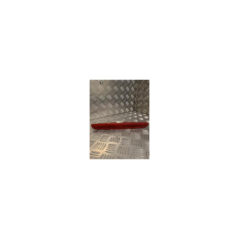 Feu arriere stop central RENAULT LAGUNA 2 PHASE 2 d’occasion