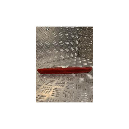 Feu arriere stop central RENAULT LAGUNA 2 PHASE 2 d’occasion