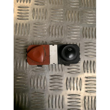 Bouton de warning RENAULT SCENIC 2 PHASE 2 d’occasion