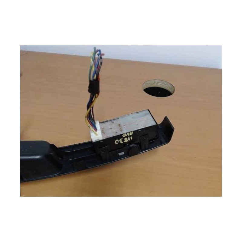 Interrupteur de leve vitre avant gauche NISSAN MICRA 3 PHASE 2 d’occasion