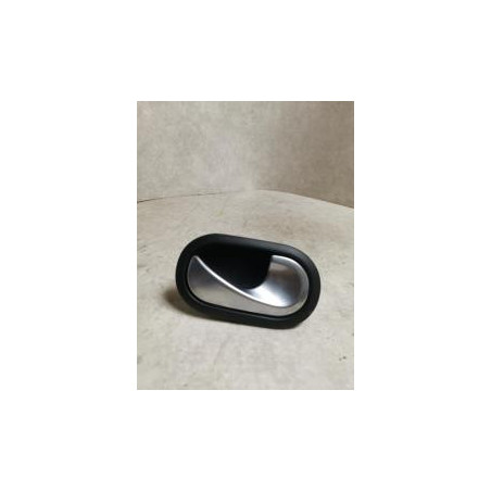 Poignee interieur avant droit RENAULT SCENIC 2 PHASE 2 d’occasion