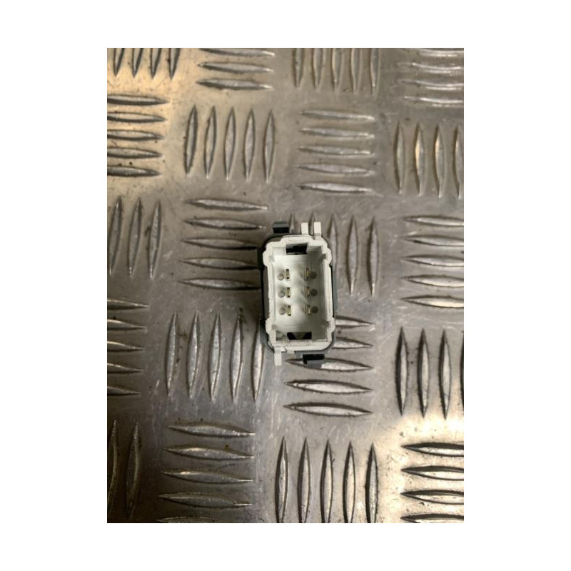 Interrupteur de leve vitre arriere droit RENAULT LAGUNA 2 PHASE 2 d’occasion