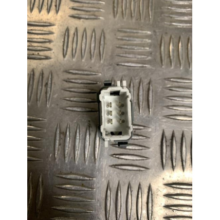 Interrupteur de leve vitre arriere droit RENAULT LAGUNA 2 PHASE 2 d’occasion